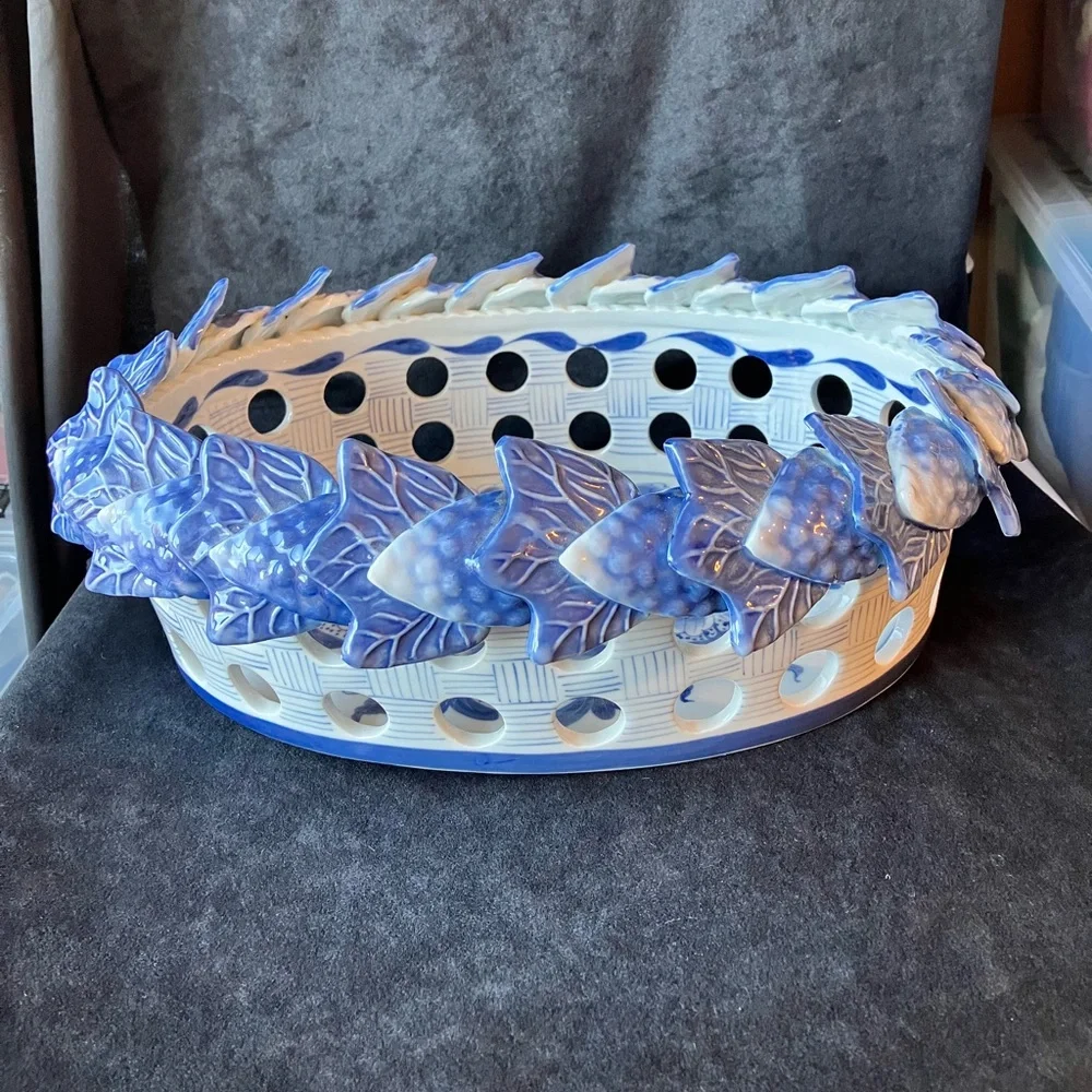 Maitland Smith Porcelain Ceramic Woven Leaf Rimmed Large Oval Bowl Thailand Made